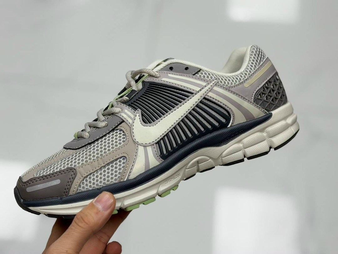 кроссовки nike air zoom vomero 5,кроссовки nike zoom vomero 5,кроссовки nike air zoom vomero 5 light iron ore серый,nike air zoom vomero 5,кроссовки унисекс nike air zoom vomero 5