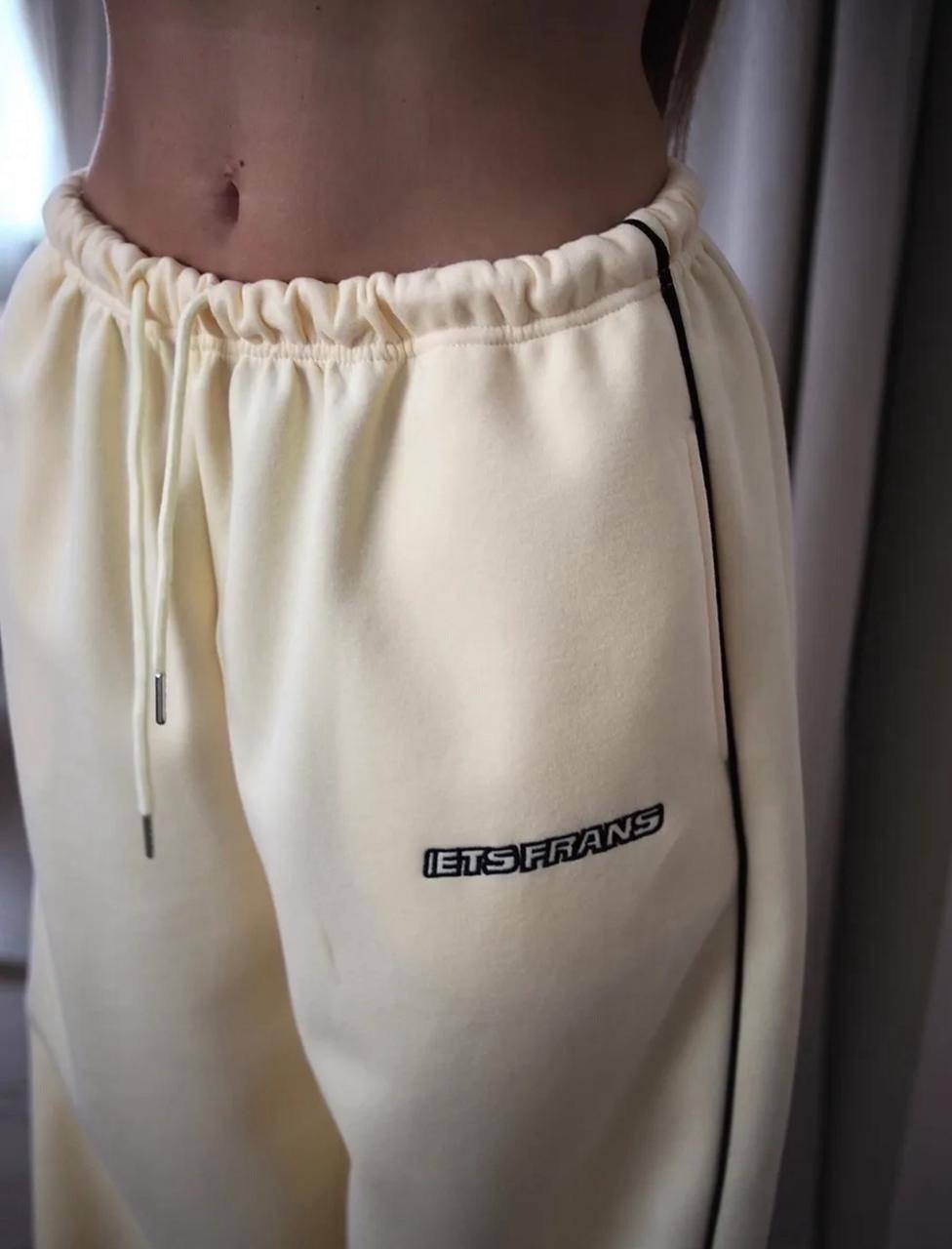 спортивные штаны оверсайз широкие y2k,спортивные штаны оверсайз широкие y2k алладинки,широкие спортивные женские штаны оверсайз,спортивные штаны оверсайз широкие,спортивные брюки