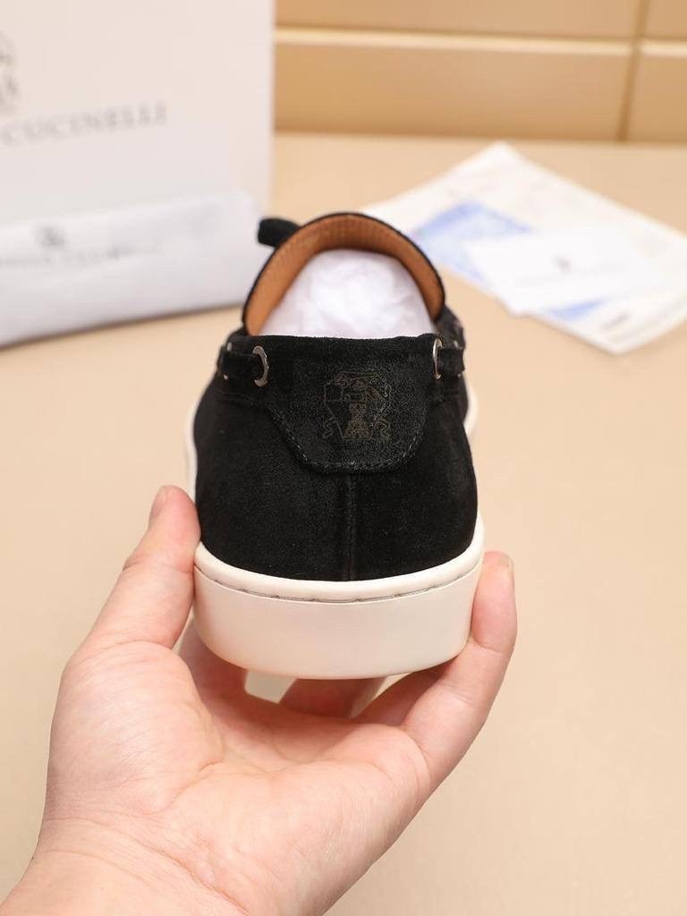 замшевые лоферы brunello cucinelli,замшевые мокасины brunello cucinelli,лоферы brunello cucinelli,мужские замшевые лоферы brunello cucinelli черные с кисточками,brunello cucinelli слипоны мужские