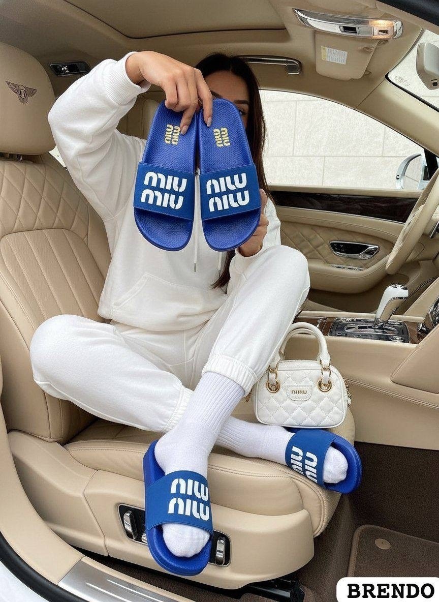 модные тапочки,шлепанцы женские,женские тапочки,шлепки фенди,