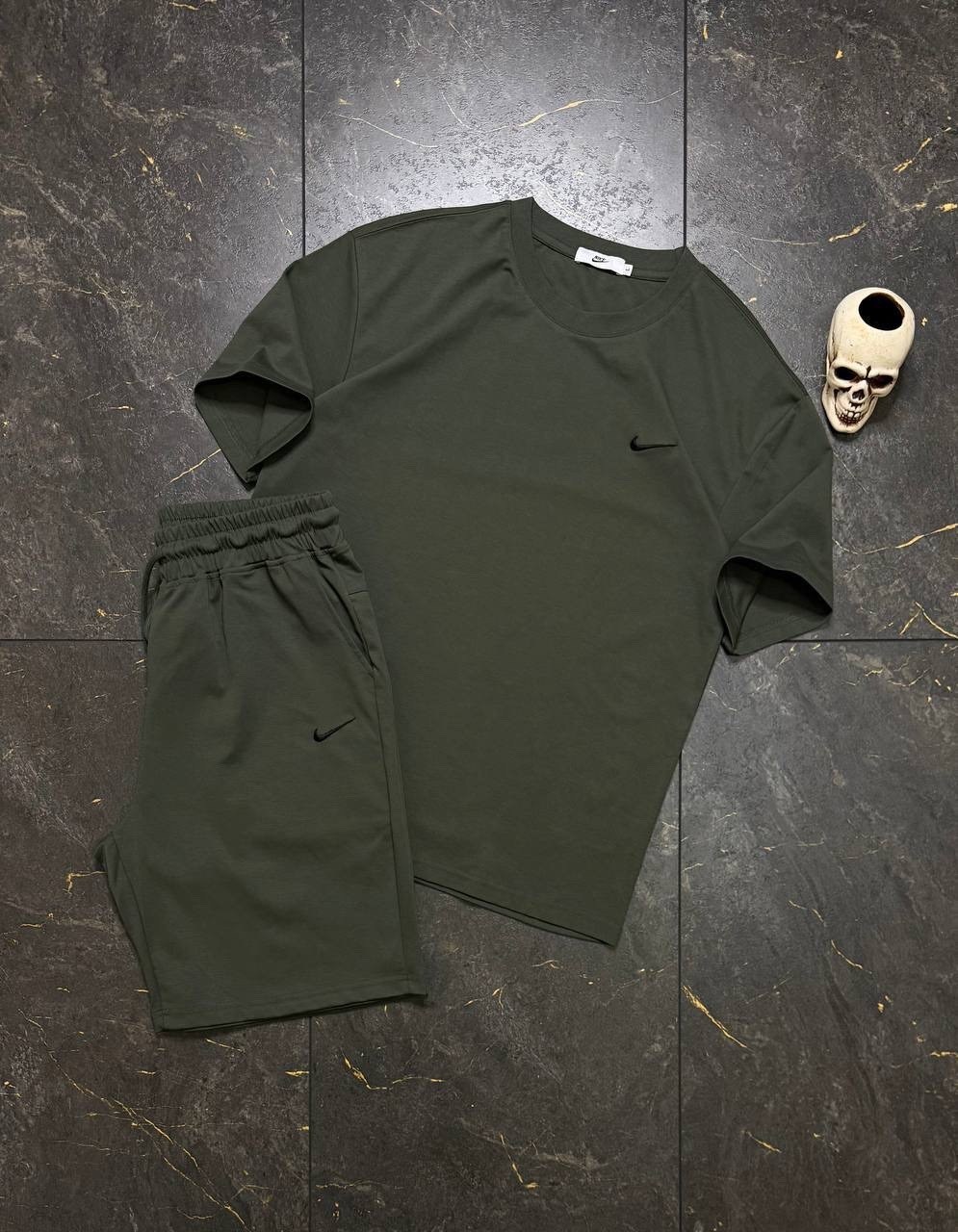 костюм мужской,мужской спортивный костюм,костюм с шортами,мужской костюм с шортами