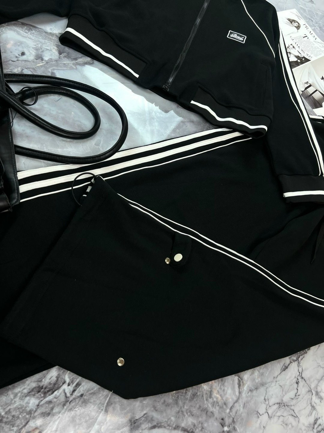 костюм спортивный женский,брючный костюм с лампасами,костюм спортивный celine,спортивный костюм,костюм женский трикотажный