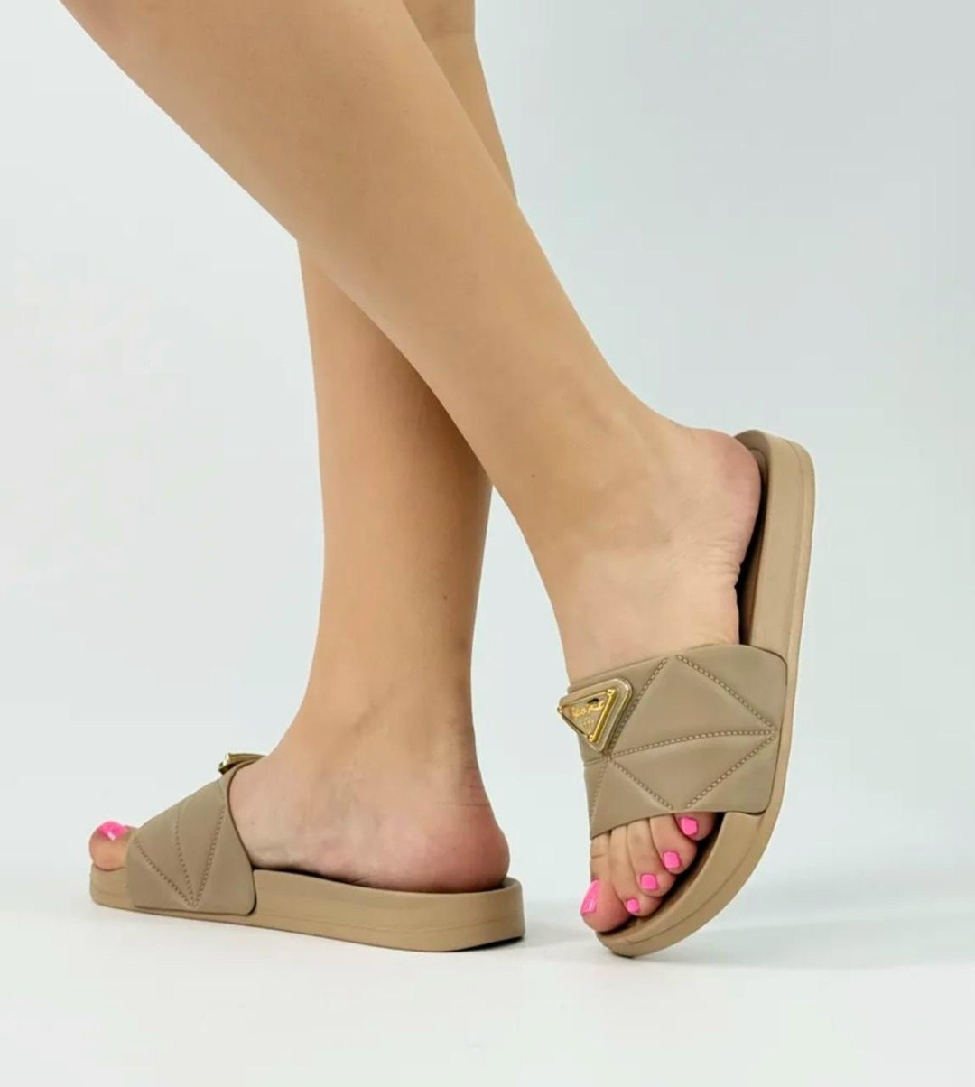 шлепанцы женские,женские тапочки для дома,,модные шлепанцы,шлепанцы летние