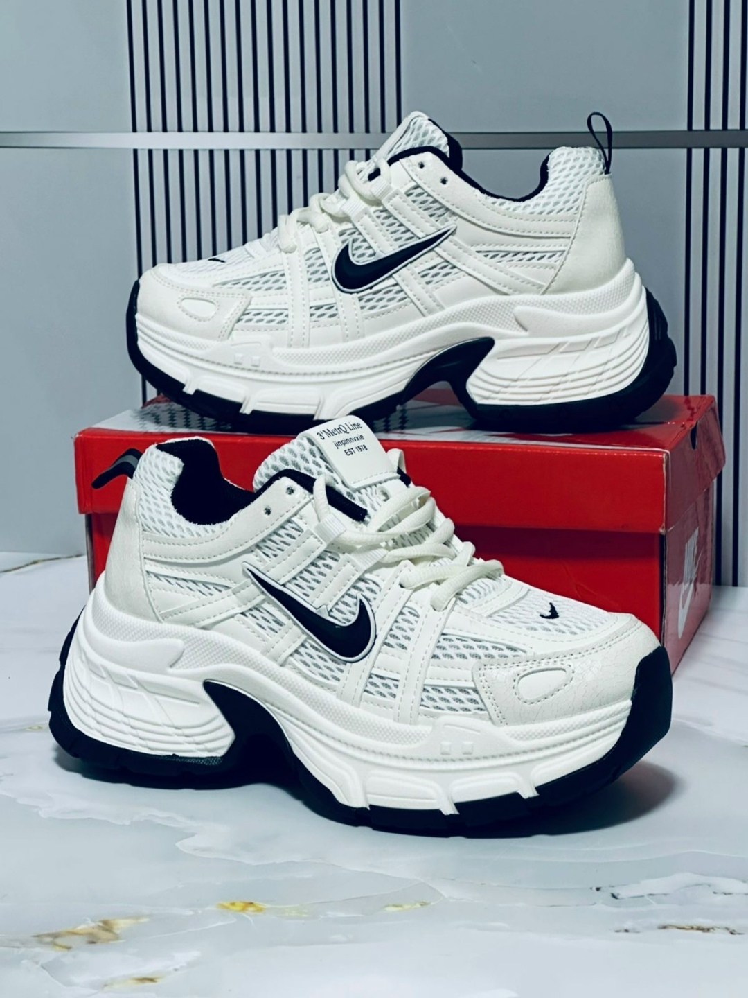 nike initiator white black y2k running casual size 9.5 shoes,кроссовки nike,кроссовки nike initiator,кроссовки женские nike initiator fq6873 101 белые,nike initiator