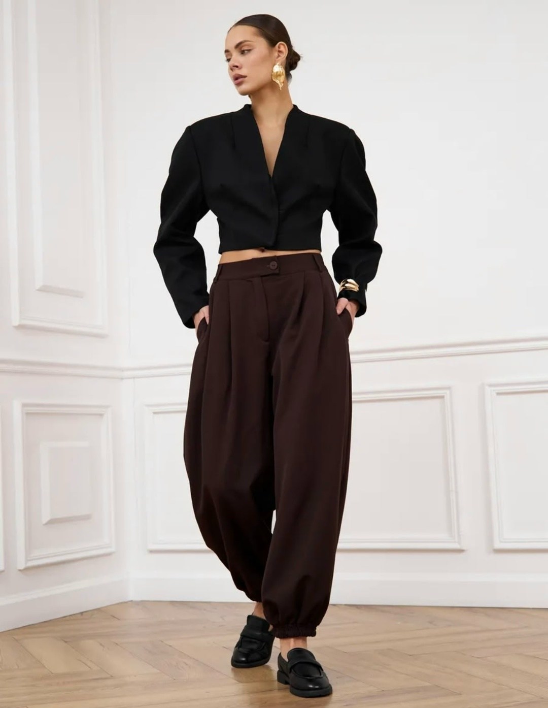 широкие брюки,брюки палаццо,стильные образы,брюки на женщине