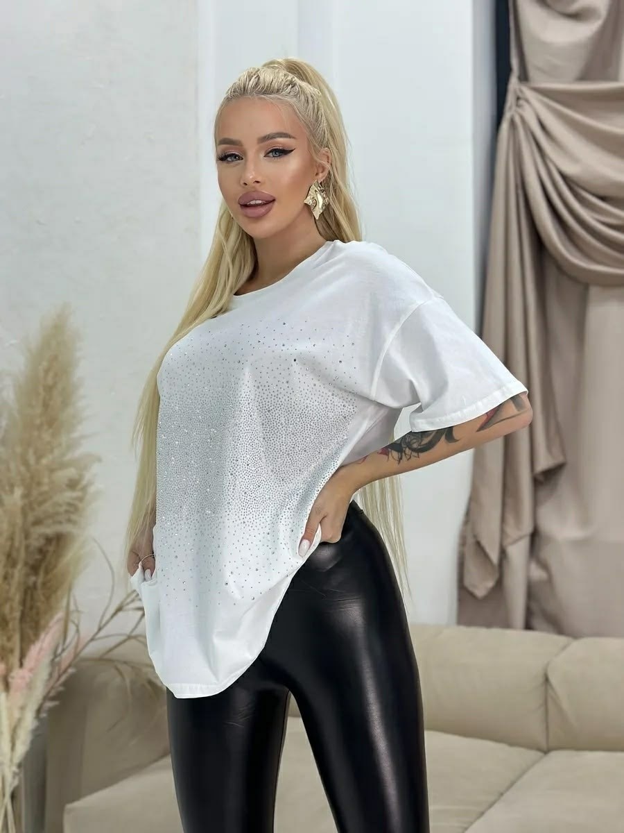 базовая футболка со стразами оверсайз,футболка женская со стразами цвет чёрный,футболка со стразами женская,базовая футболка со стразами оверсайз туника черная abidov style,женская футболка оверсайз с