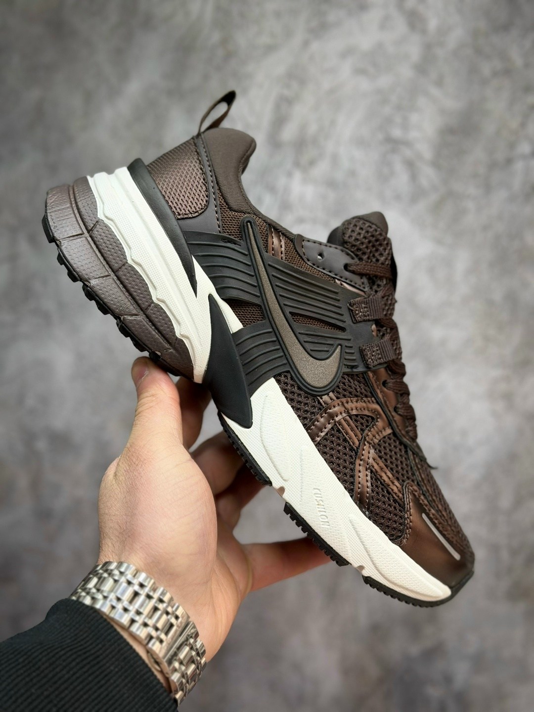 женские повседневные кроссовки nike v2k run коричневый,кроссовки nike,кроссовки nike v 2 k run,кроссовки,женские кроссовки nike