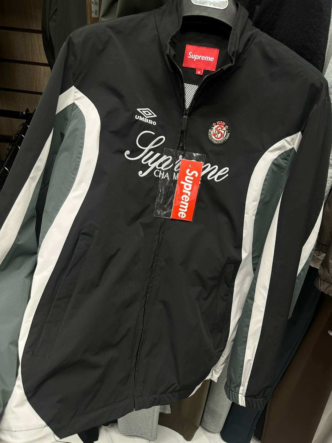 куртка supreme x umbro track jacket 'black',куртка,supreme umbro track jacket,легкая куртка,supreme x umbro track jacket black