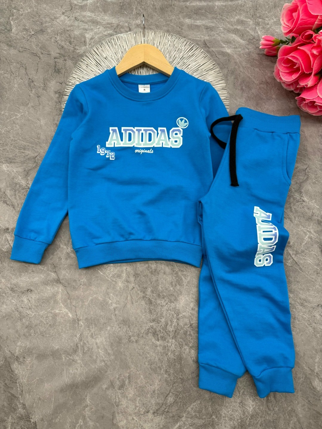 adidas детский спортивный костюм s21664,костюм спортивный для мальчика,спортивный костюм адидас теплый,детский спортивный костюм adidas,костюм спортивный