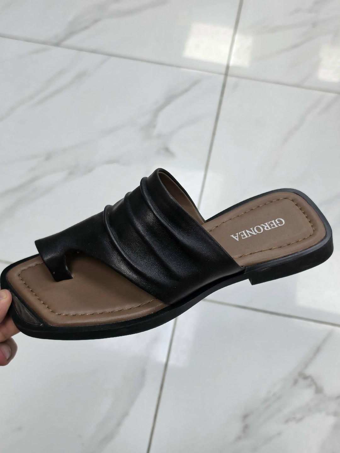 ,женские шлепанцы,шлепки женские,белые шлепанцы,летние шлепанцы