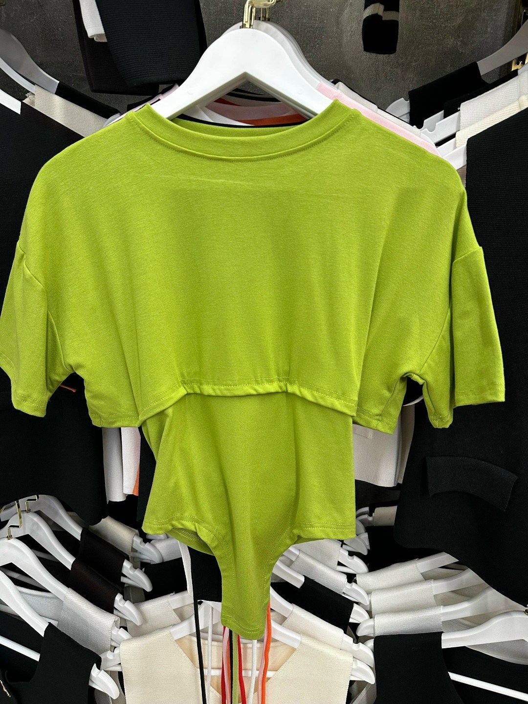 футболки женская,летние футболки,кроп топ,футболка женская укороченная,укороченная футболка