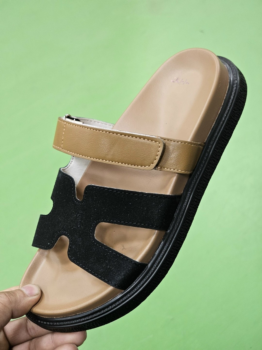 ,шлепанцы fendi,фенди шлепанцы,шлепки фенди,тапочки фенди