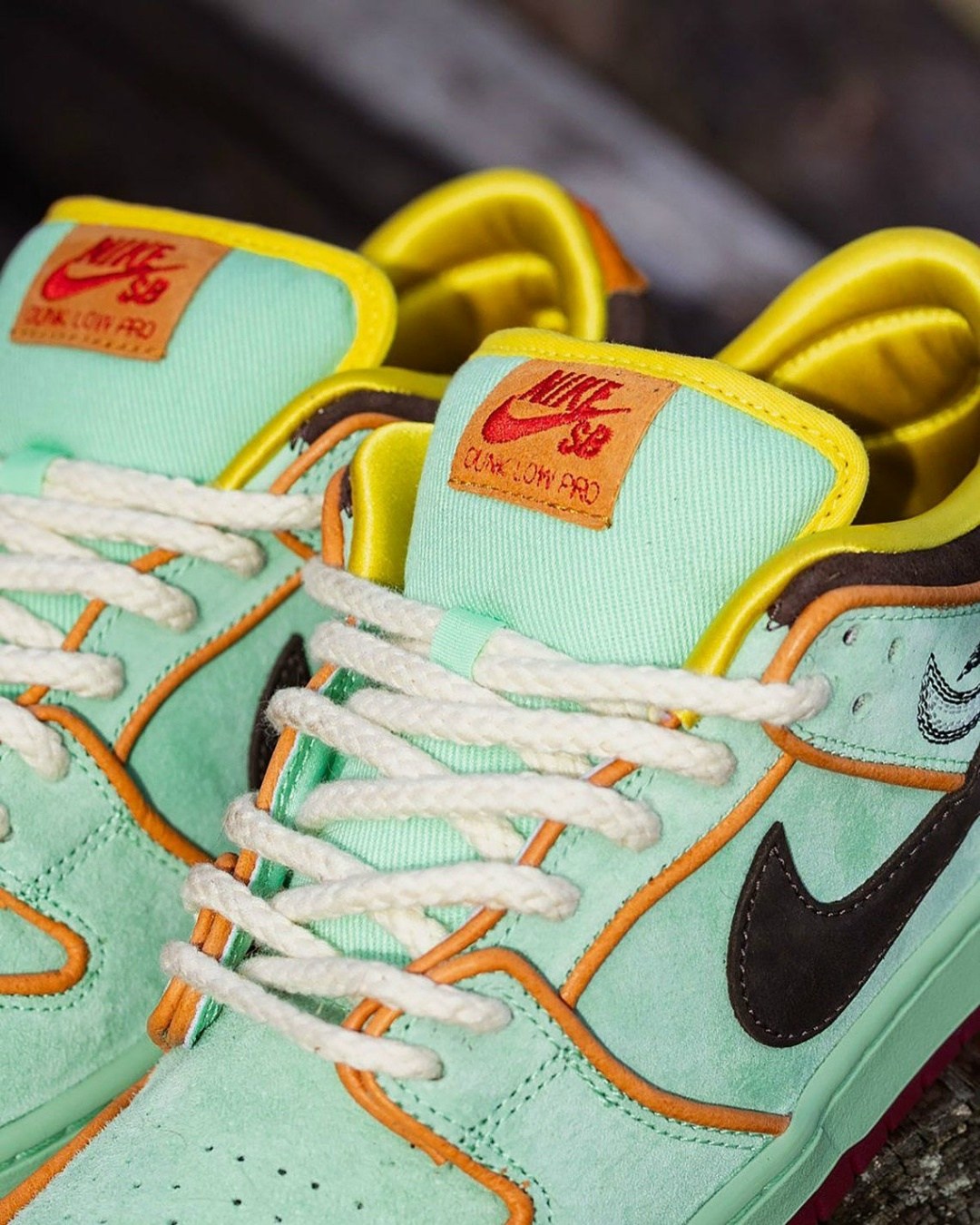 лошади скачки,кроссовки,dunk low nike,скаковая лошадь,thoroughbred horse racing