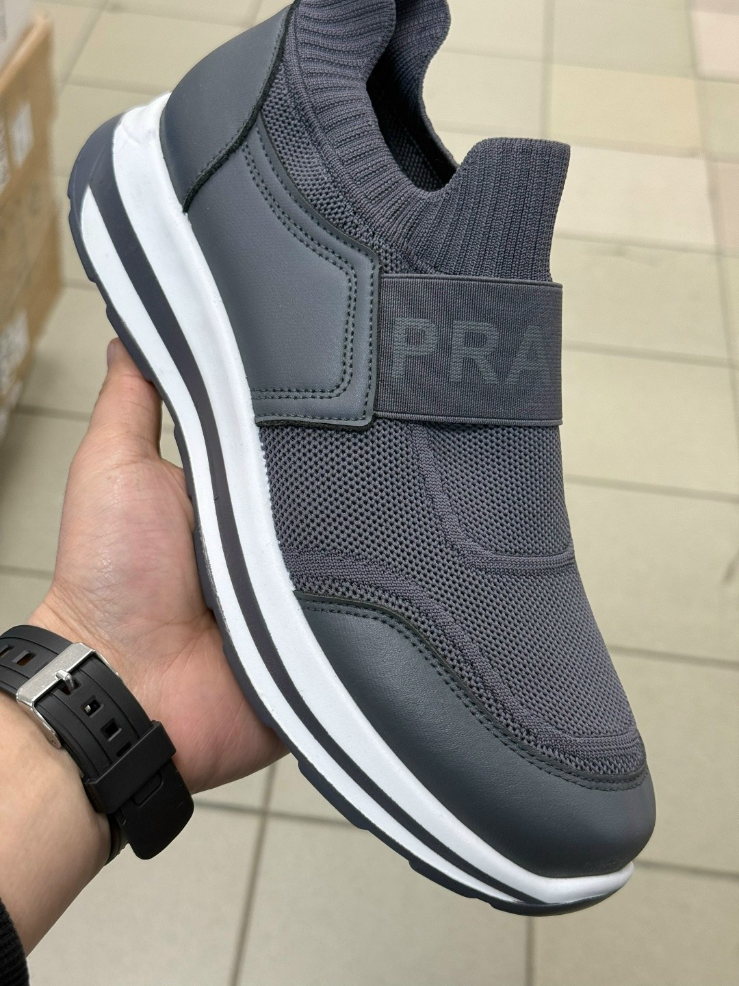 ,удобные кроссовки,мужские кроссовки повседневные,спортивная ,повседневные кроссовки