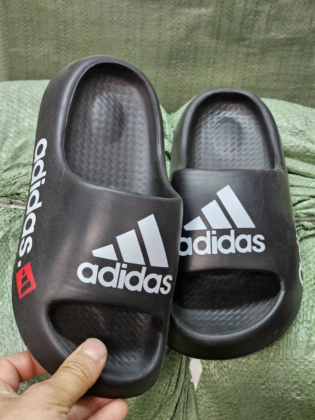 шлепанцы adidas,сланцы adidas,,шлепанцы женские,шлепки adidas