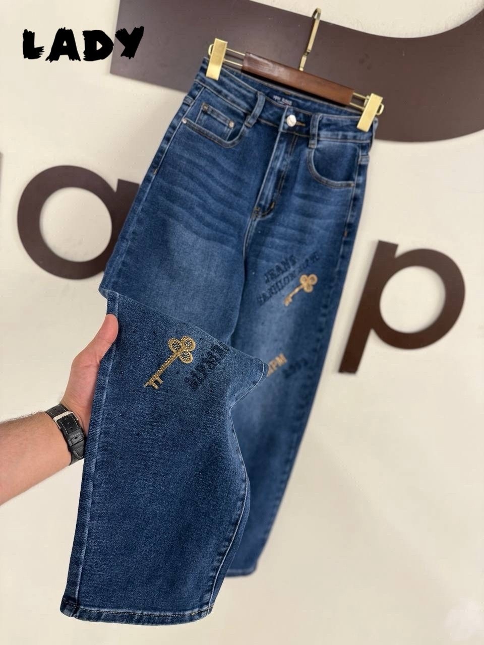 джинсы гуччи женские оригинал,женские джинсы,модные джинсы,джинсы с вышивкой,джинсы