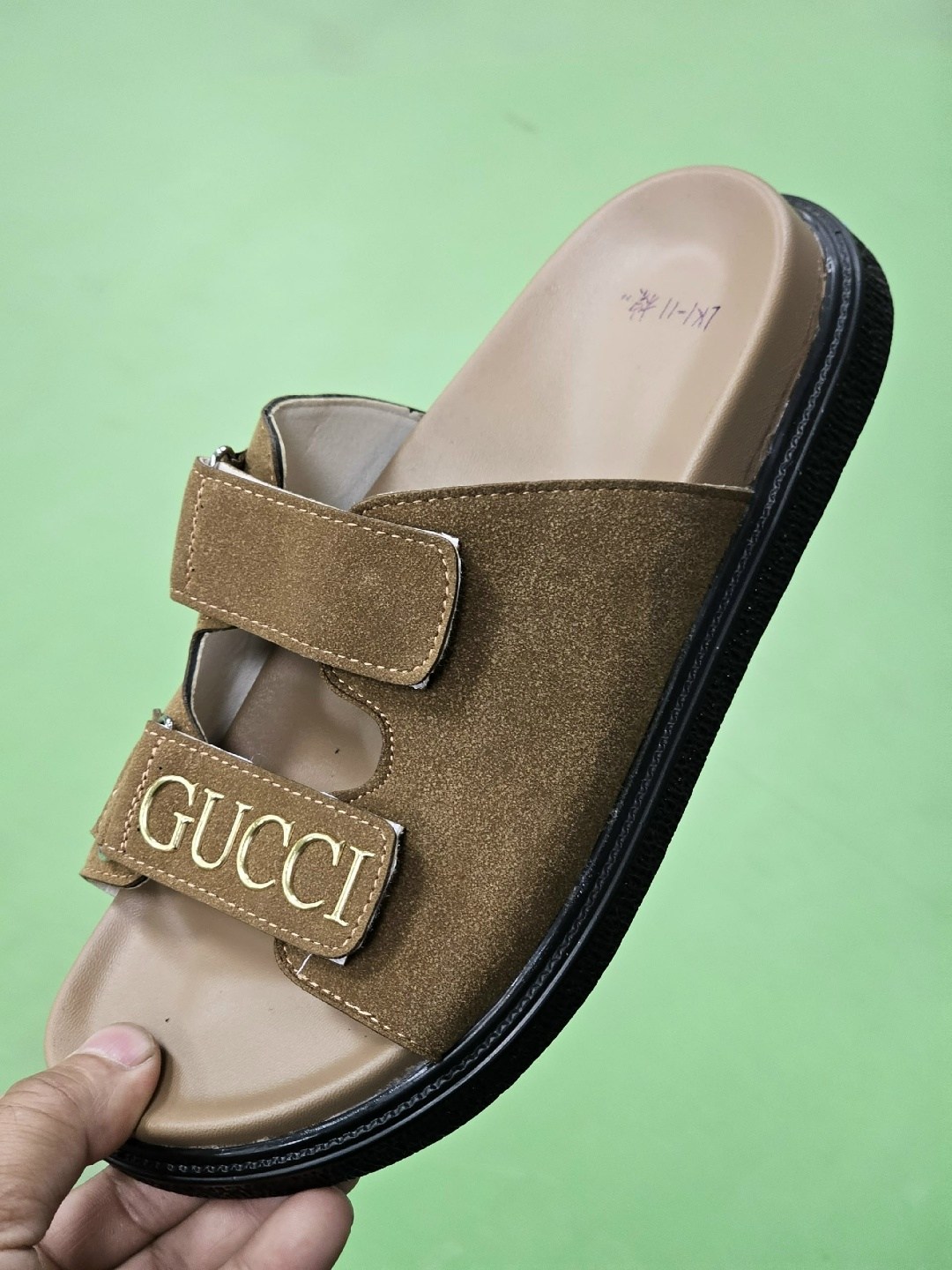 ,шлепанцы fendi,фенди шлепанцы,шлепки фенди,тапочки фенди