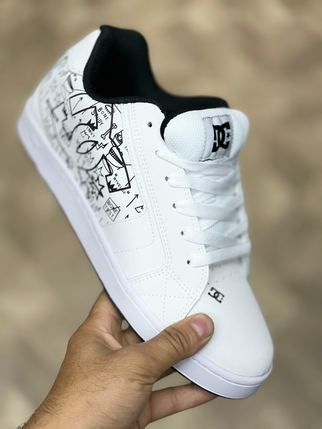 кроссовки adidas,кроссовки мужские adidas,кроссовки дутыши на высокой подошве,кроссовки,кроссовки черные