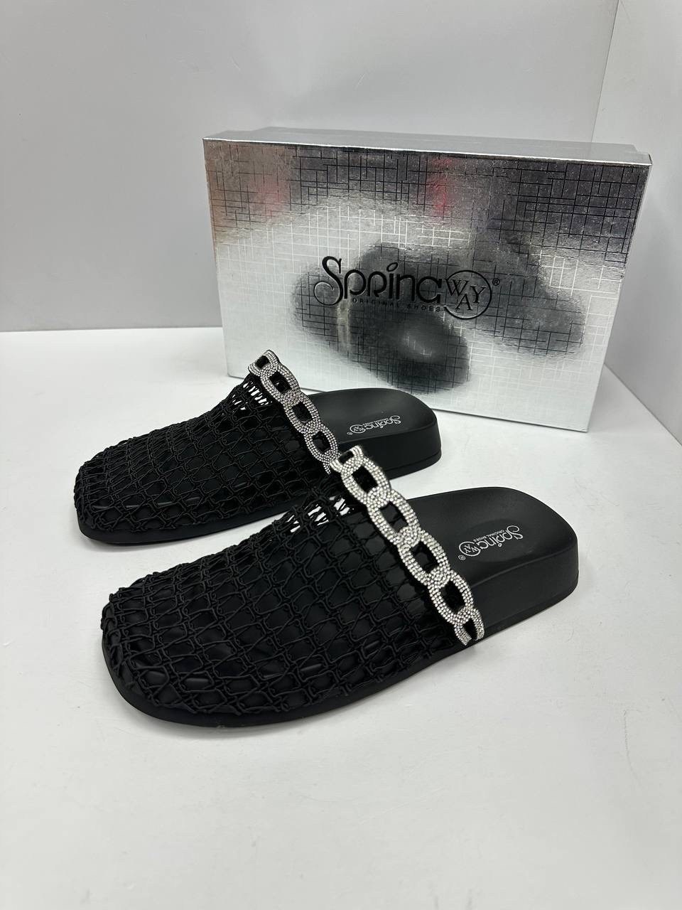 ,модные шлепанцы,шлепки кристиан диор женские,шлепанцы женские,модные тапочки