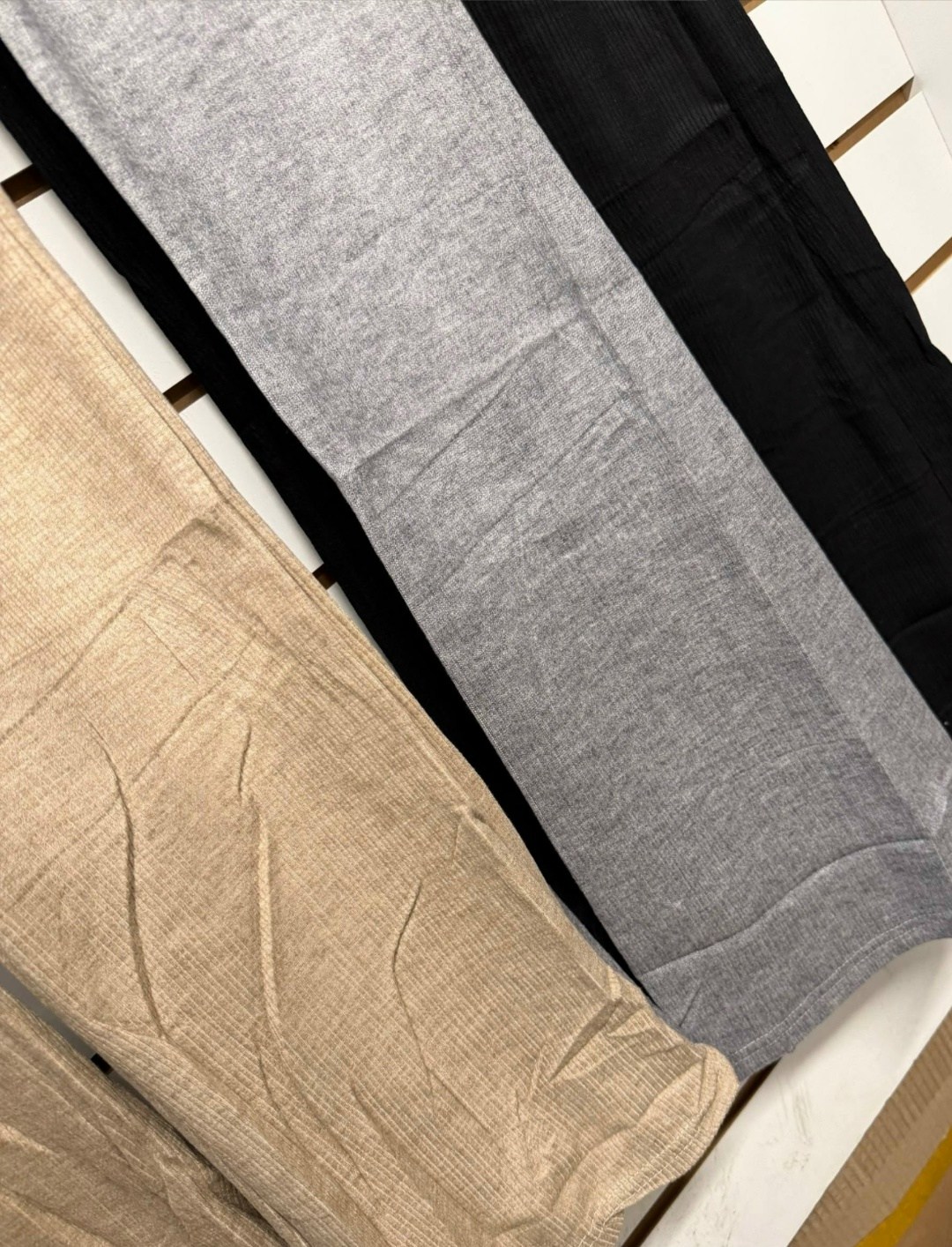 трикотажные брюки клеш,брюки клеш,брюки трикотажные,легинсы женские,спортивные брюки клеш