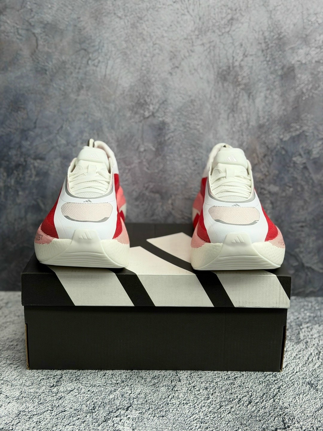 кроссовки adidas,паленые кроссовки адидас,кроссовки адидас собаков,кроссовки,мужские кроссовки adidas