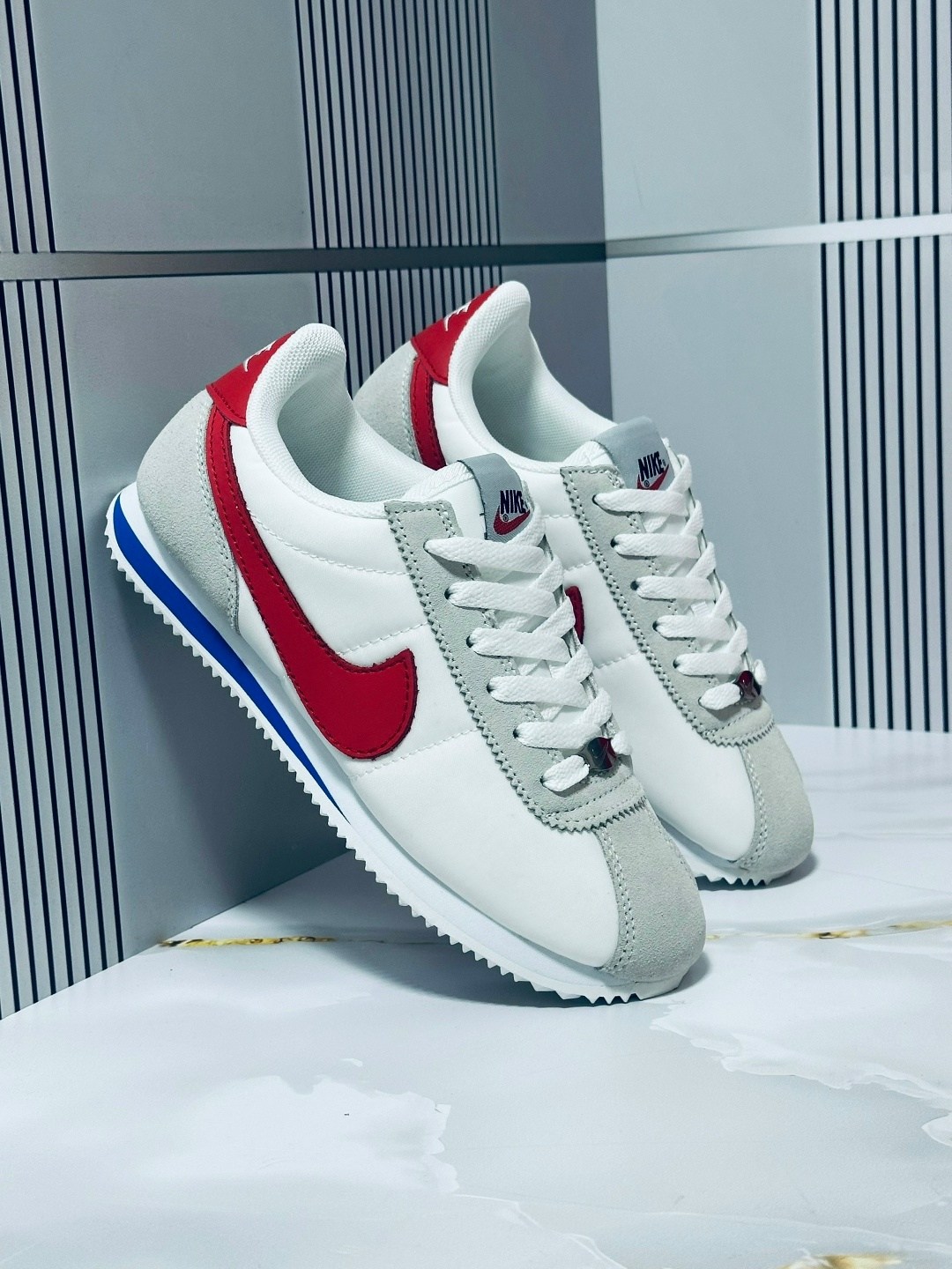 nike cortez classic,nike cortez,nike cortez forrest gump,найк кортез оригинал,nike cortez original