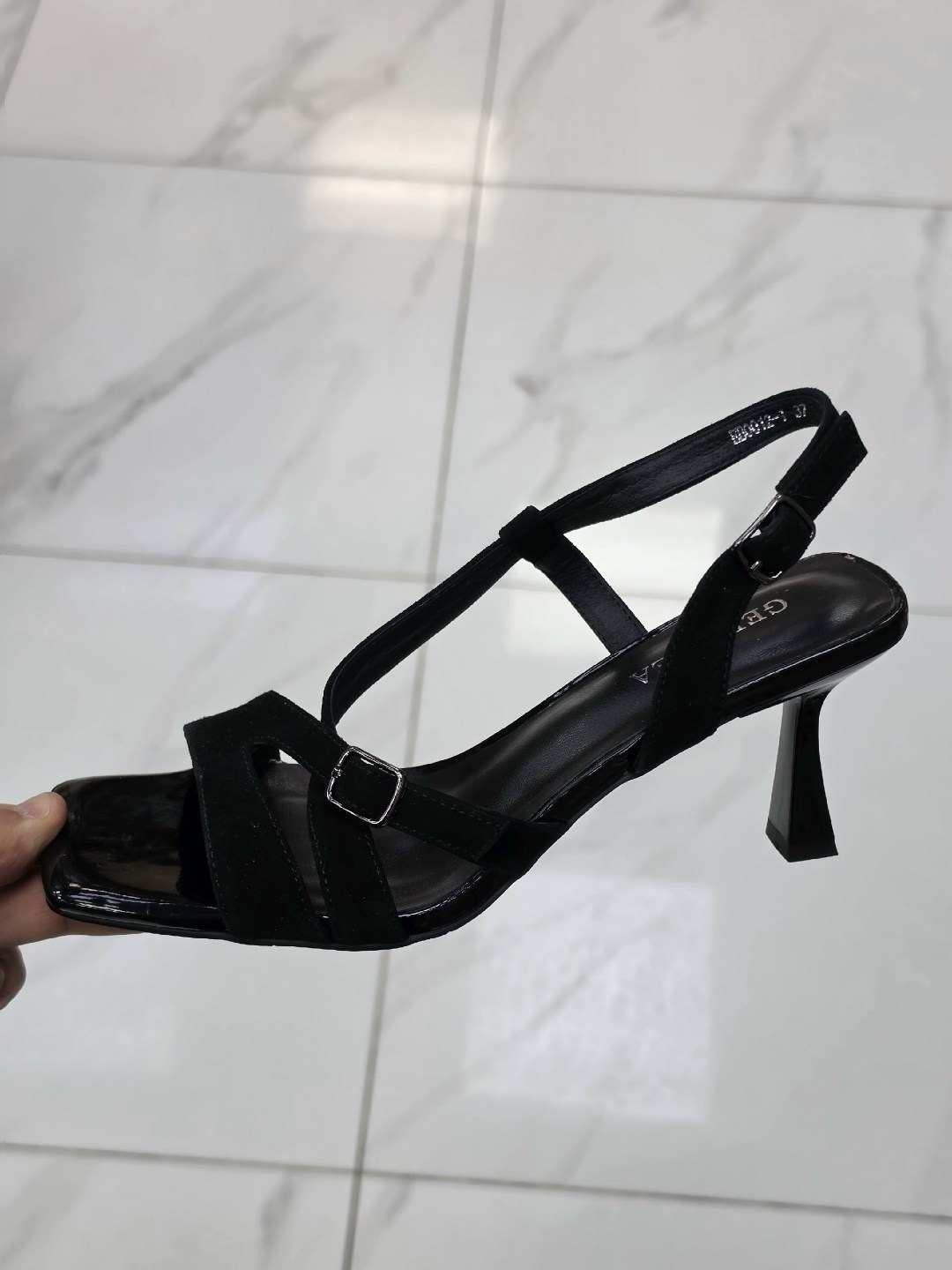 босоножки женские,,босоножки классические,стильные босоножки,бежевые босоножки