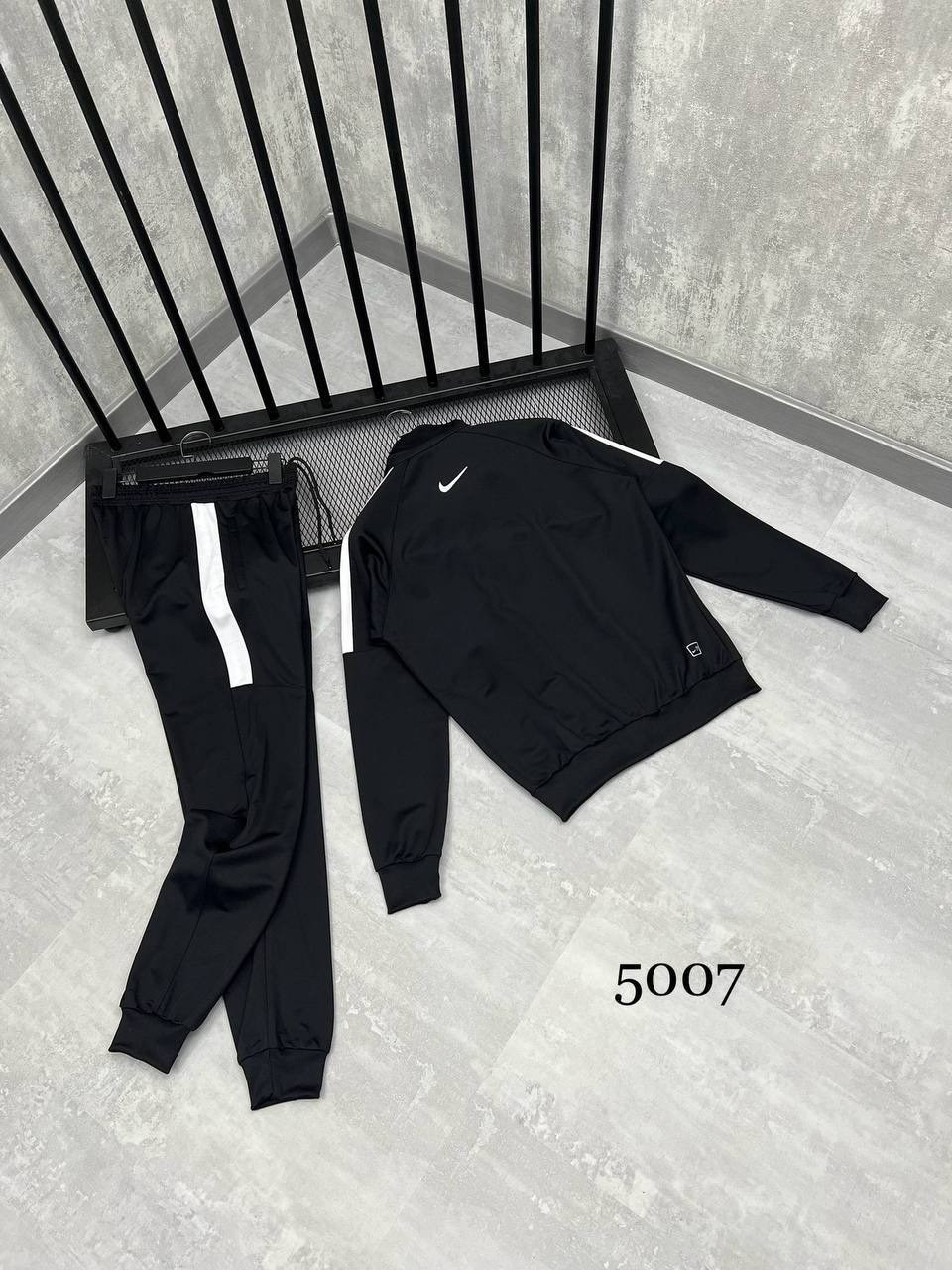 спортивные костюмы nike,спортивные костюмы мужские,мужской спортивный костюм nike,костюм nike,спортивный костюм nike черный