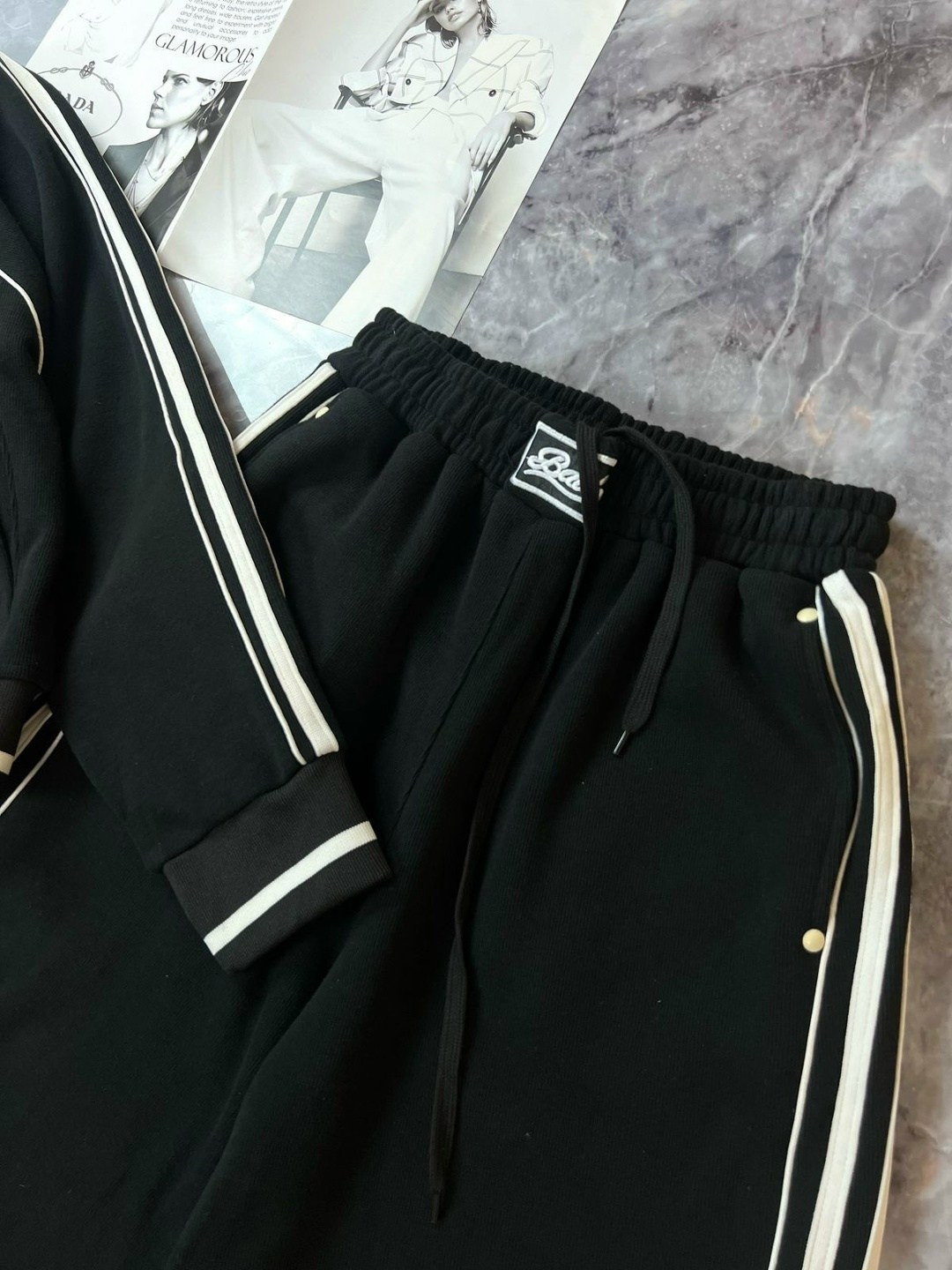 костюм спортивный женский,брючный костюм с лампасами,костюм спортивный celine,спортивный костюм,костюм женский трикотажный