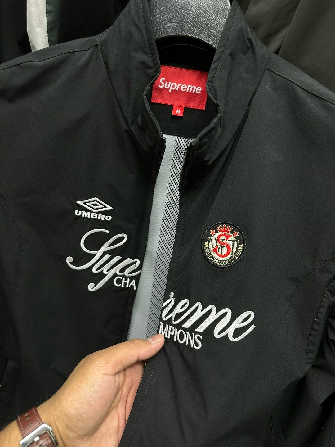 куртка supreme x umbro track jacket 'black',куртка,supreme umbro track jacket,легкая куртка,supreme x umbro track jacket black