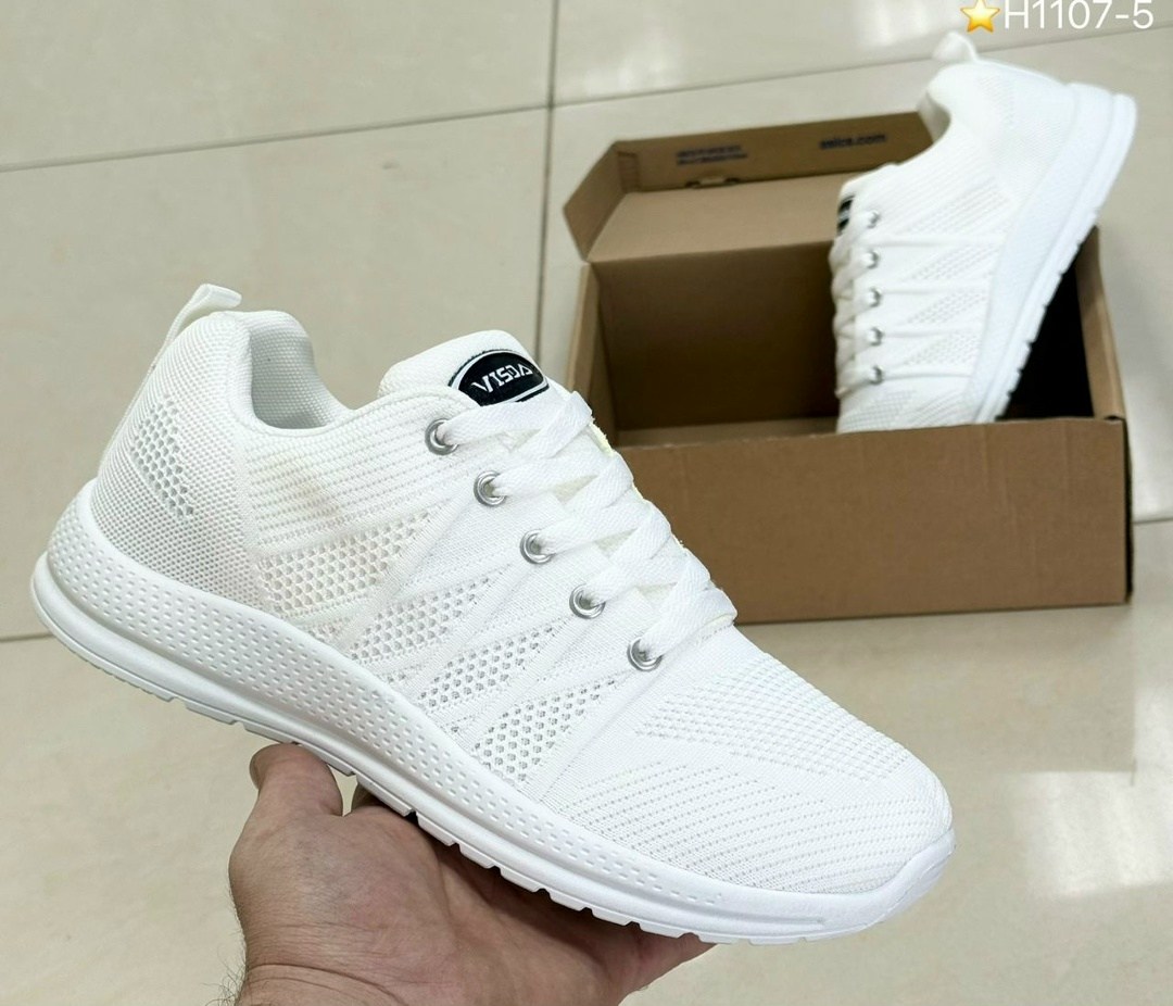женские кроссовки,белые женские кроссовки,кроссовки,кроссовки для женщин,спортивная