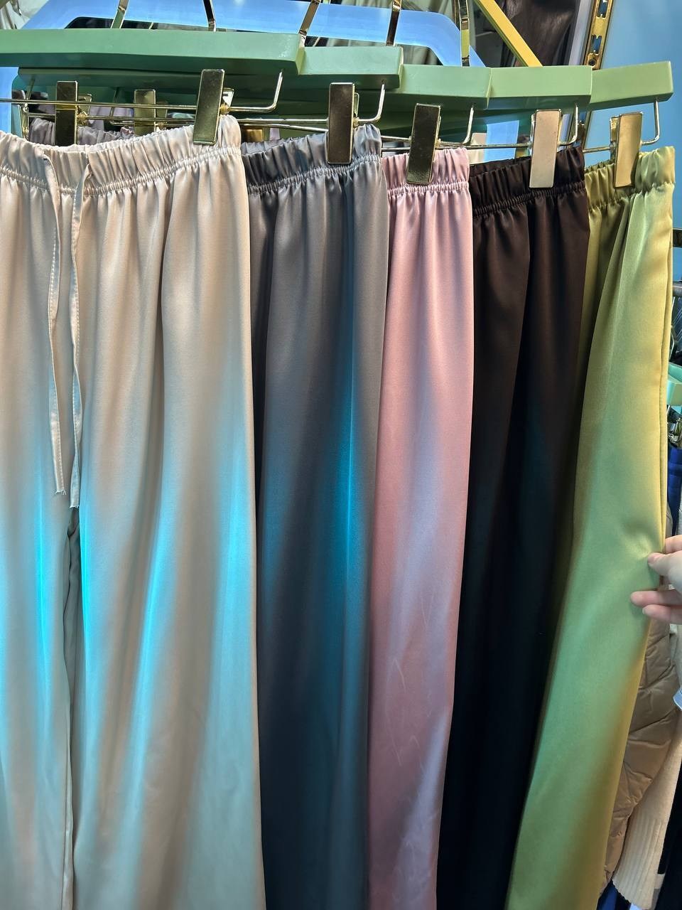 брючный костюм,женский костюм,стильный костюм из мягкого велюра,костюм спортивный женский,женский костюм двойка