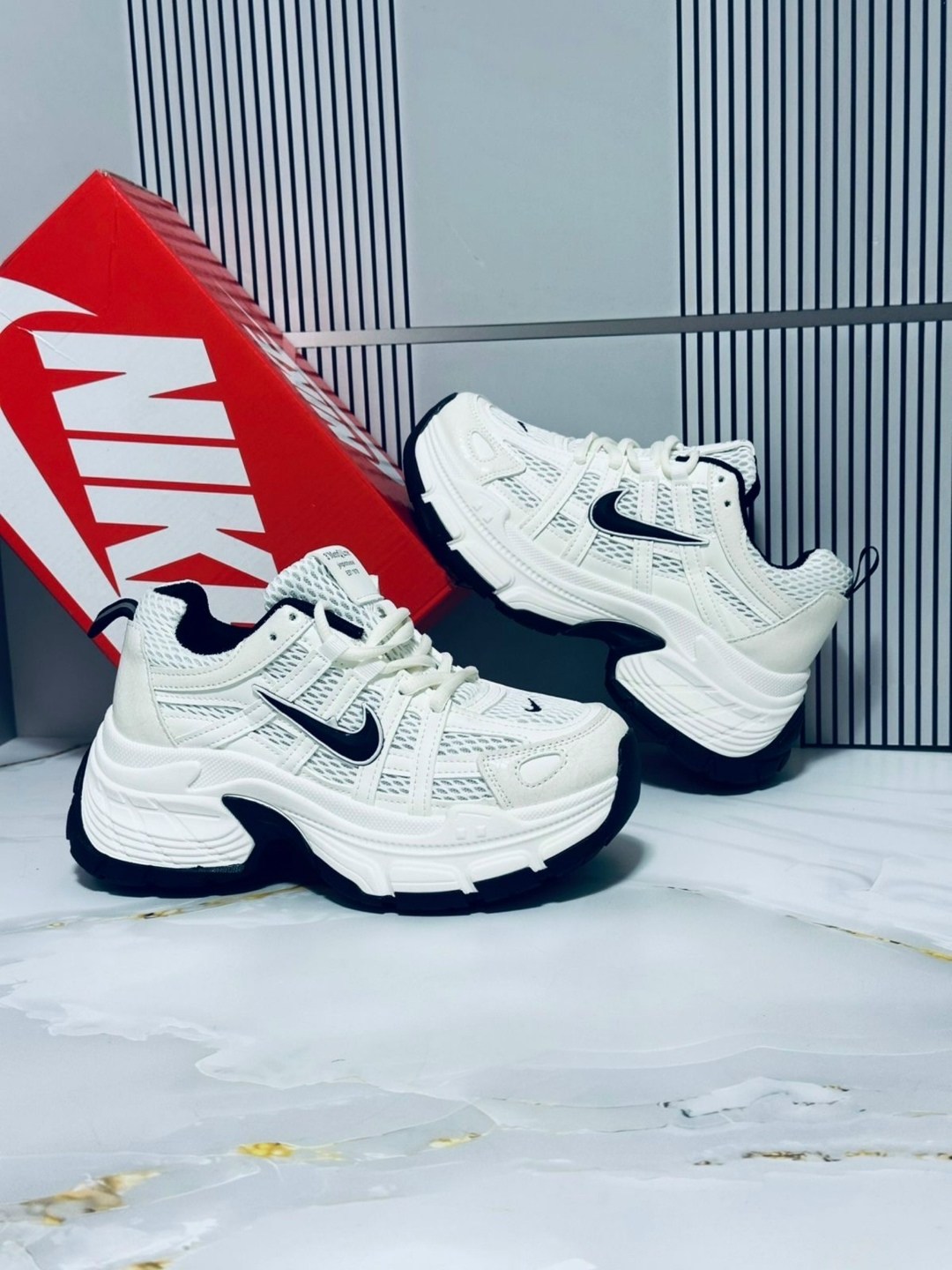 nike initiator white black y2k running casual size 9.5 shoes,кроссовки nike,кроссовки nike initiator,кроссовки женские nike initiator fq6873 101 белые,nike initiator