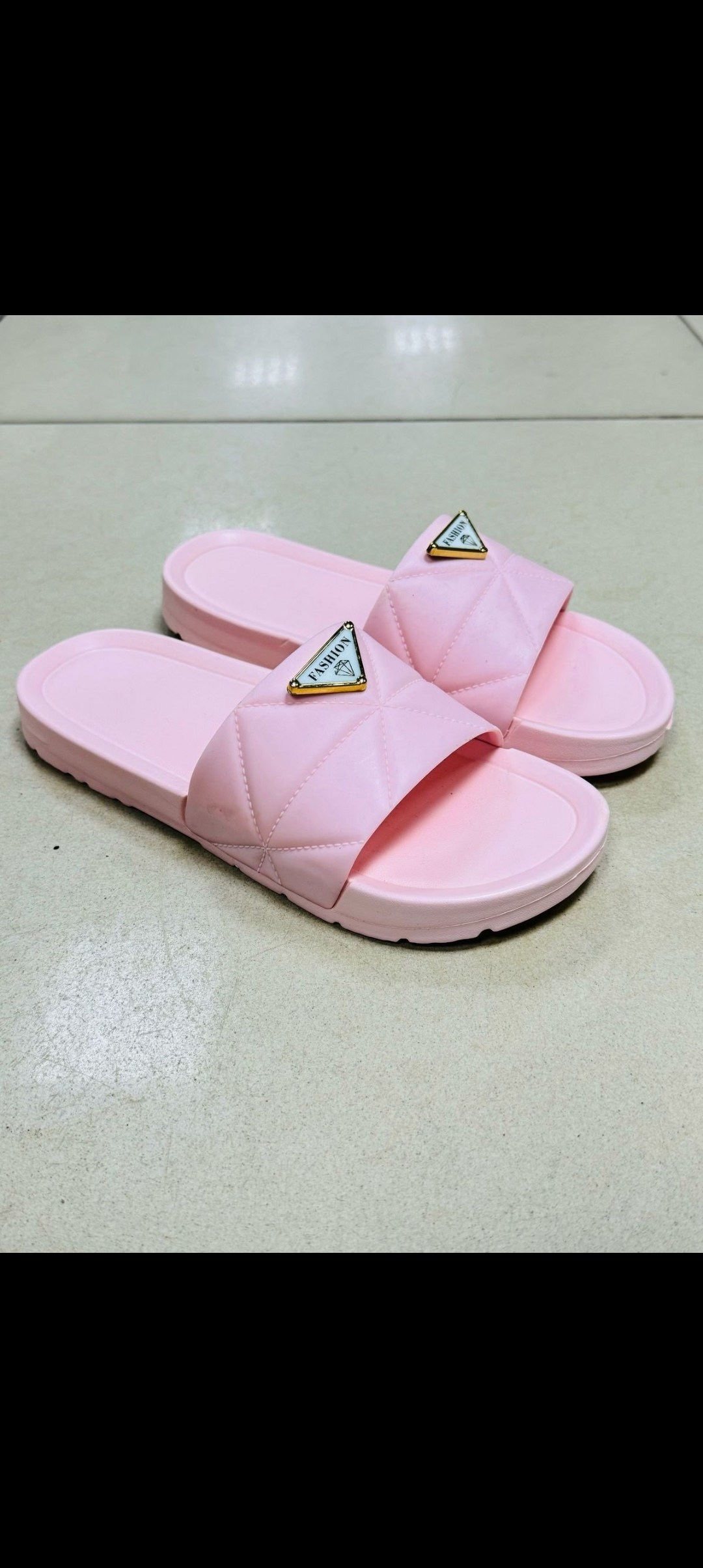 шлепанцы женские,модные тапочки,шлепки gloria jeans женские,женские тапочки,