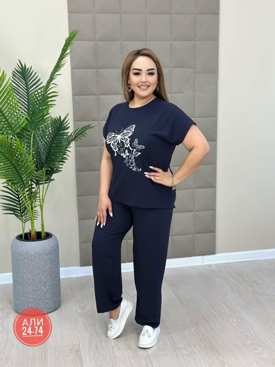 спортивные костюмы женские,,стильные женские костюмы,женские костюмы больших размеров,стильные костюмы