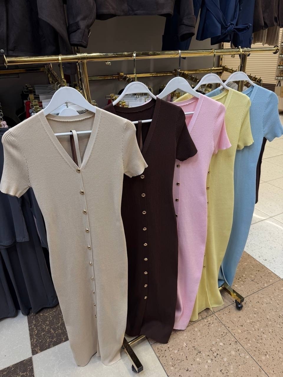 платье трикотажное миди,платье женское миди,платье трикотажное с ремешком emberens,трикотажное платье,платье трикотажное с поясом emberens