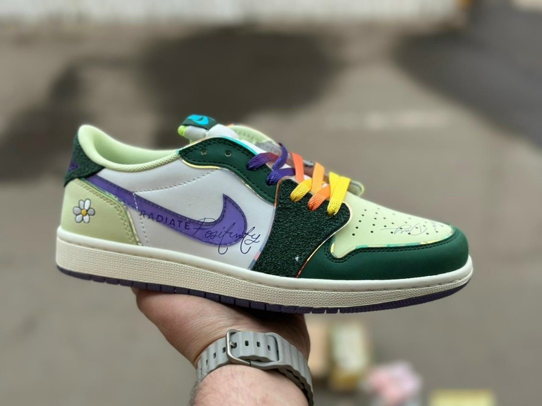 кроссовки travis scott x air jordan 1 low,nike air jordan 1 low travis scott,кроссовки nike air jordan 1 low x travis scott,air jordan 1 low travis scott,кроссовки travis scott x air jordan 1
