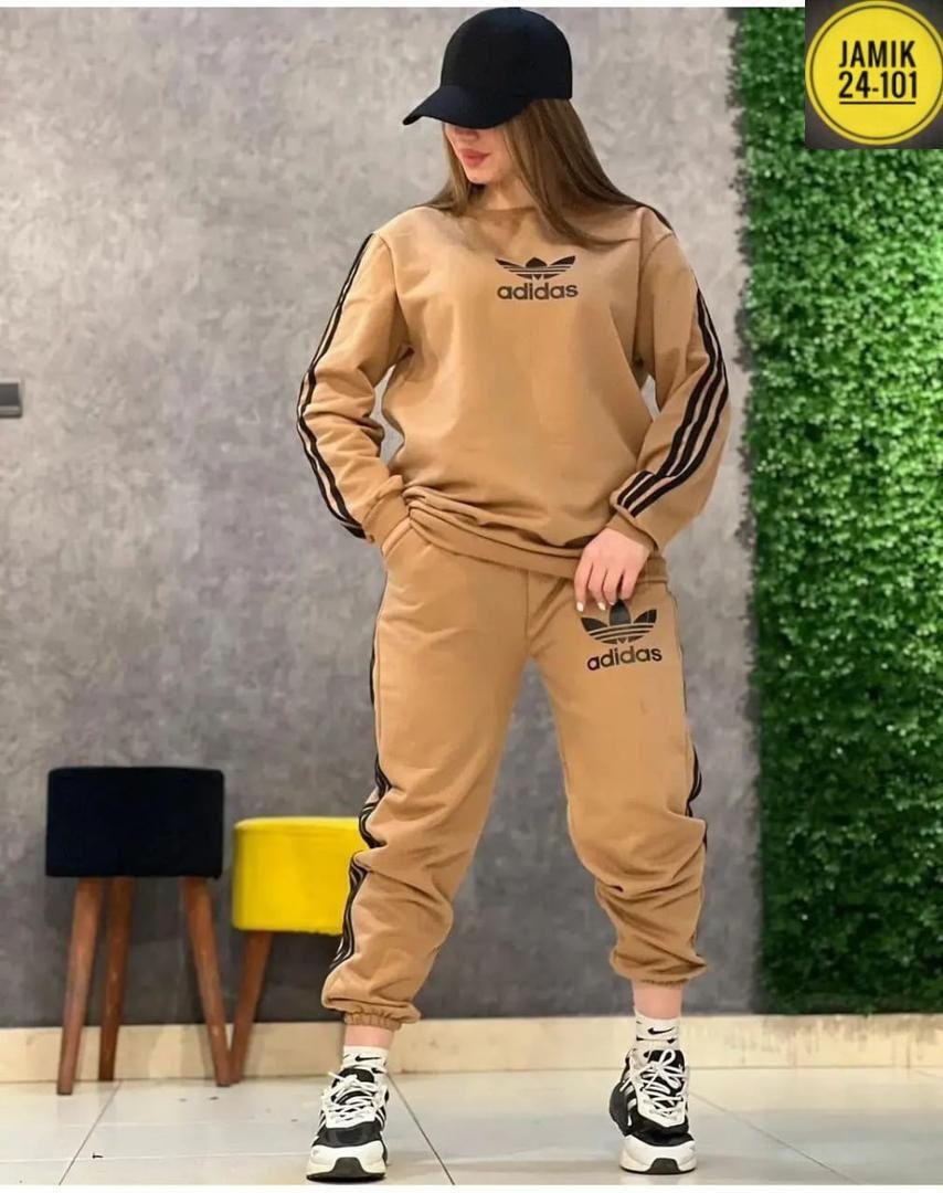 женские костюмы спортивные,костюм спортивный adidas,женский костюм на флисе,костюм спортивный adidas sportswear,костюм спортивный женский adidas