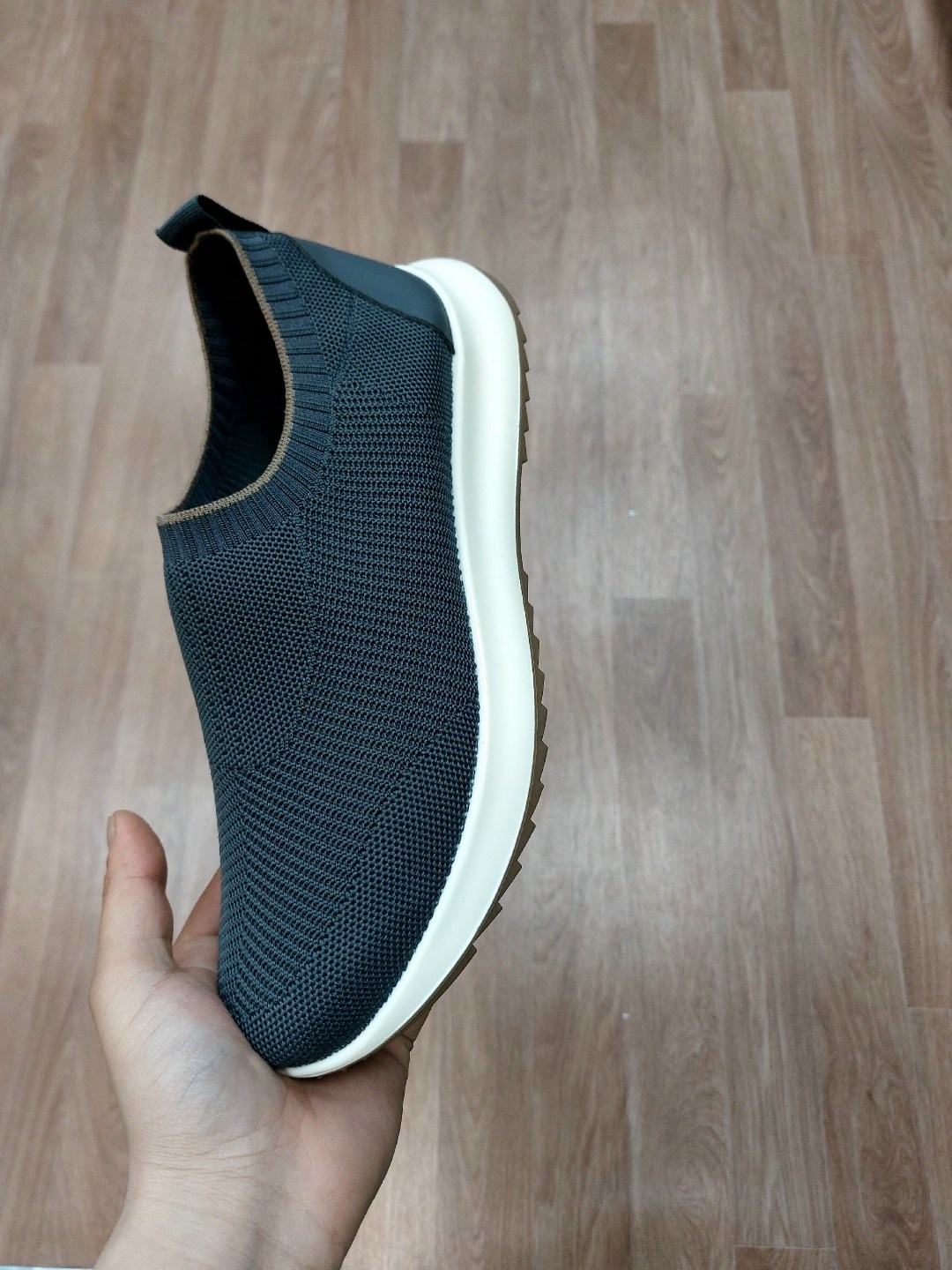 ,спортивная ,кроссовки повседневные,слипоны мужские,кроссовки женскиe