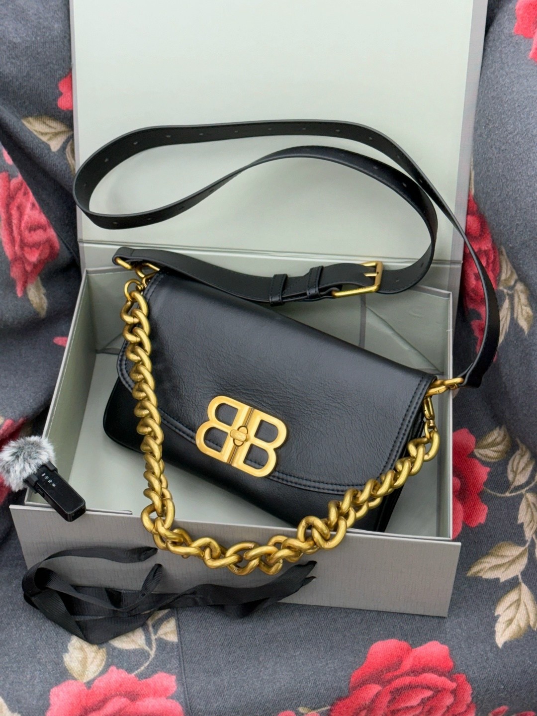 сумка женская balenciaga,сумка balenciaga,balenciaga сумка на плечо,сумка баленсиага розовая,сумка женская balenciaga из натуральной кожи