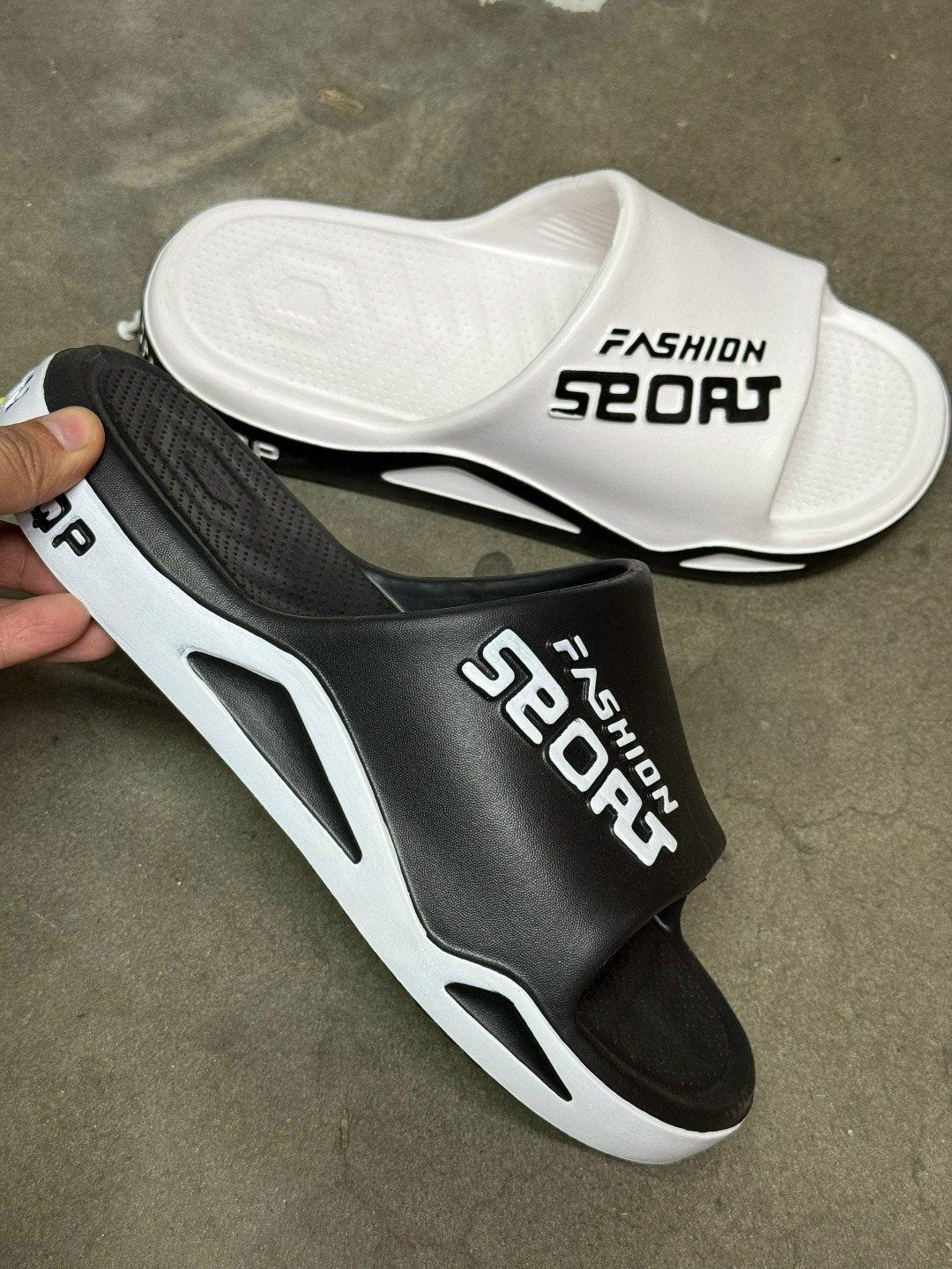 мужские шлепанцы,шлепанцы спортивные,белые шлепанцы,шлепанцы для мужчин,спортивные тапочки