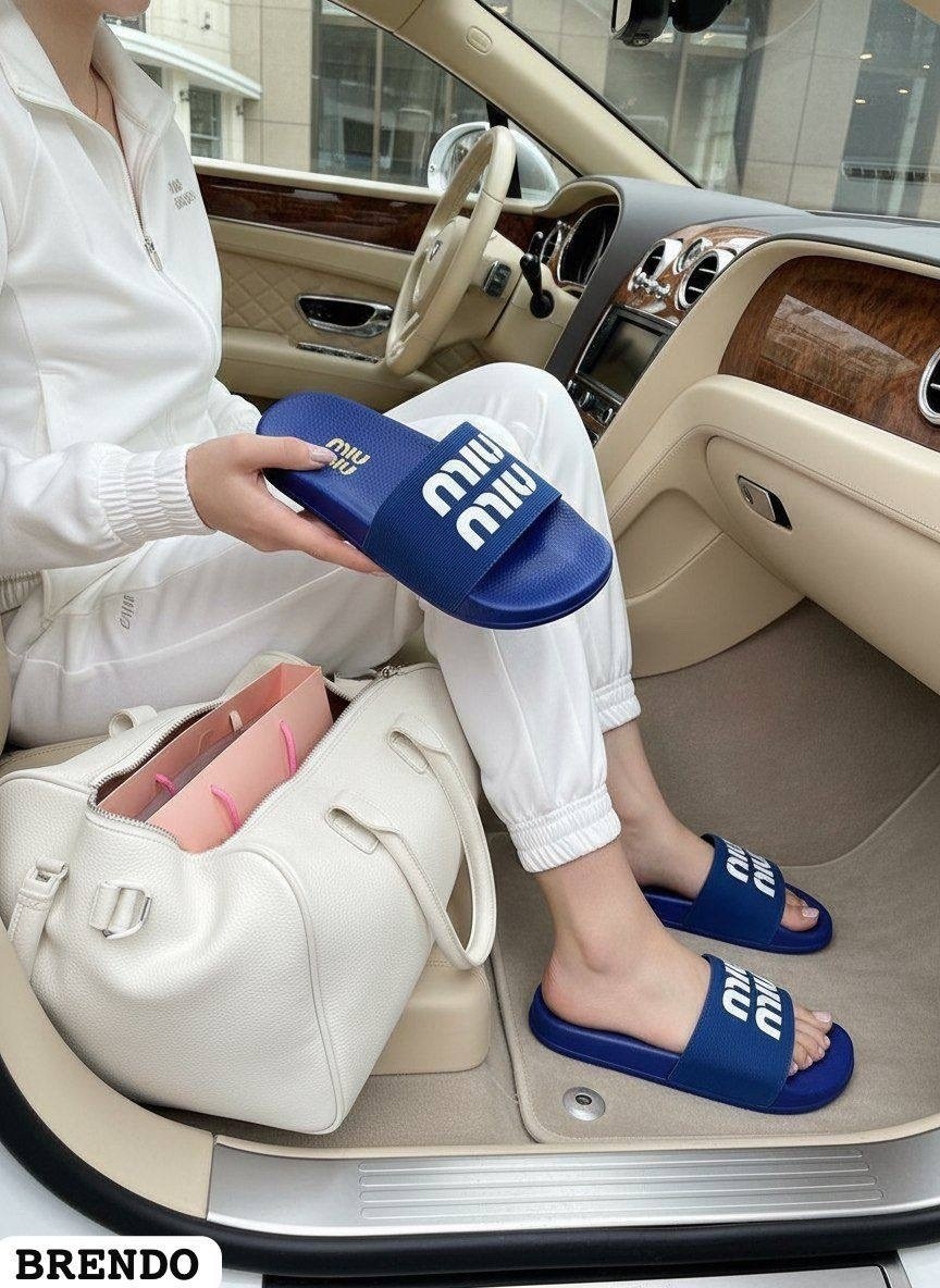 модные тапочки,шлепанцы женские,женские тапочки,шлепки фенди,