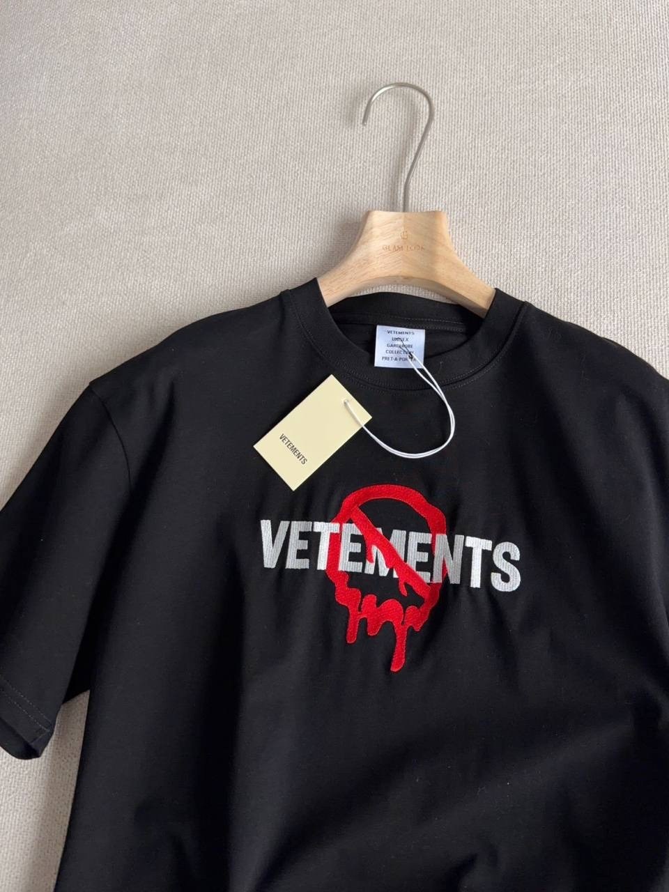 футболка vetements,футболка с логотипом vetements,vetements логотип,хлопковая футболка vetements,the vetements t shirt