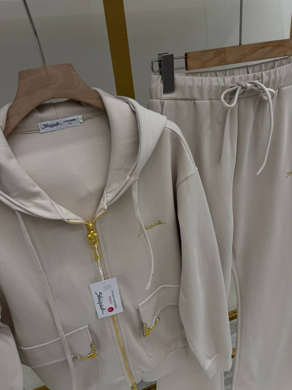 костюм спортивный,стильные костюмы,женский костюм,женский спортивный костюм,костюмчик на флисе