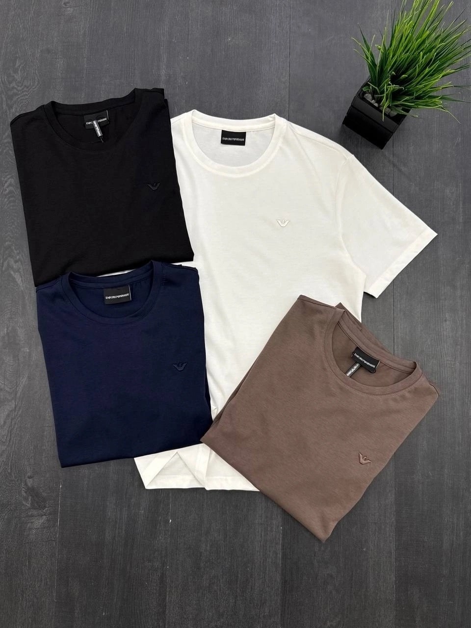 мужская футболка,мужская черная футболка,мужские футболки emporio armani,футболки для мужчин,футболка