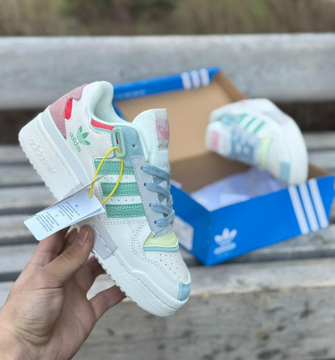 кроссовки adidas,кроссовки женские adidas,adidas кроссовки adidas,женские кроссовки,кроссовки