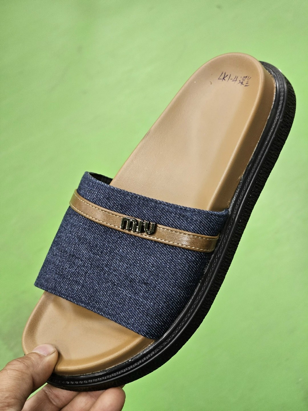 ,шлепанцы fendi,фенди шлепанцы,шлепки фенди,тапочки фенди