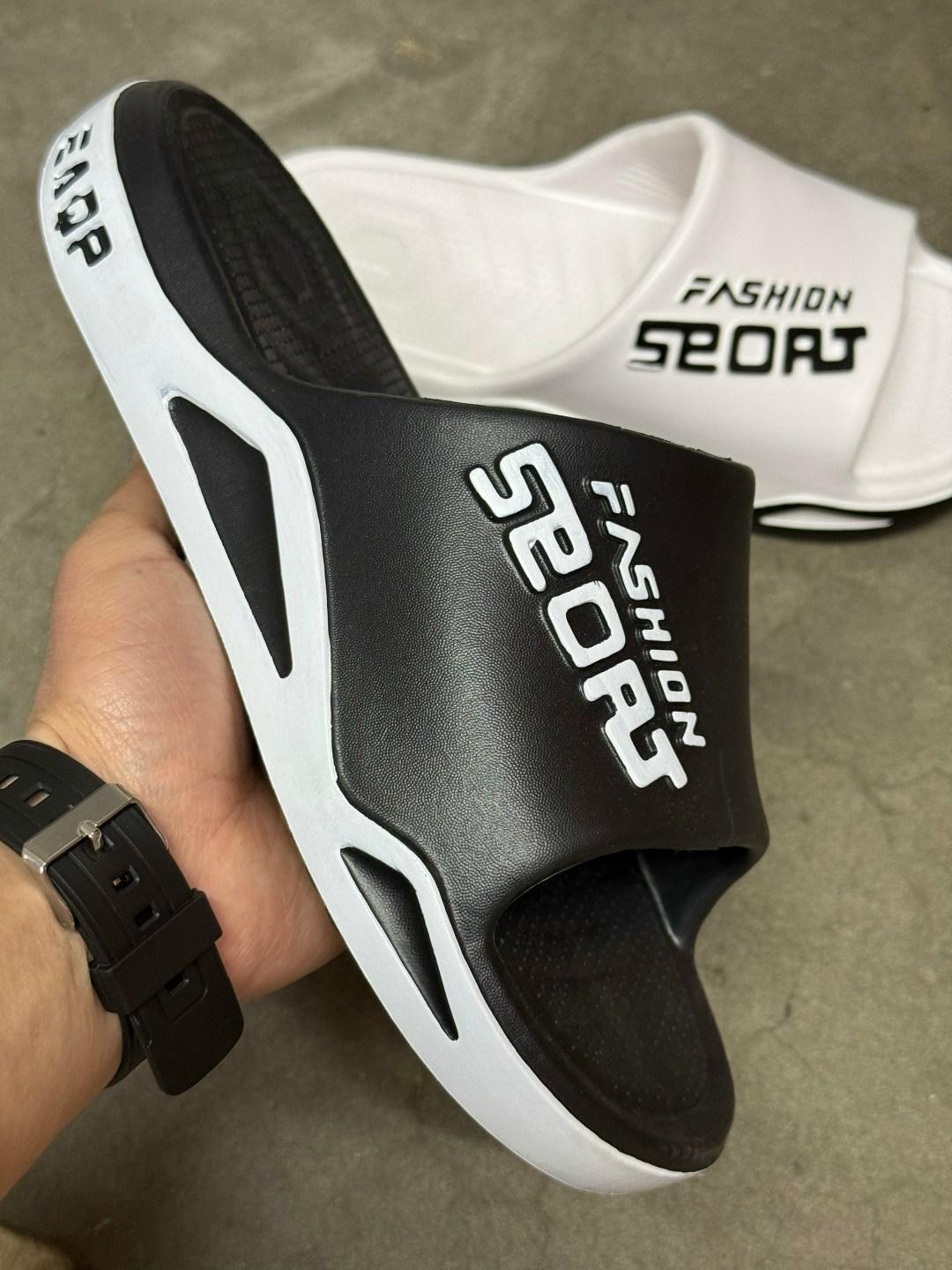 мужские шлепанцы,шлепанцы спортивные,белые шлепанцы,шлепанцы для мужчин,спортивные тапочки