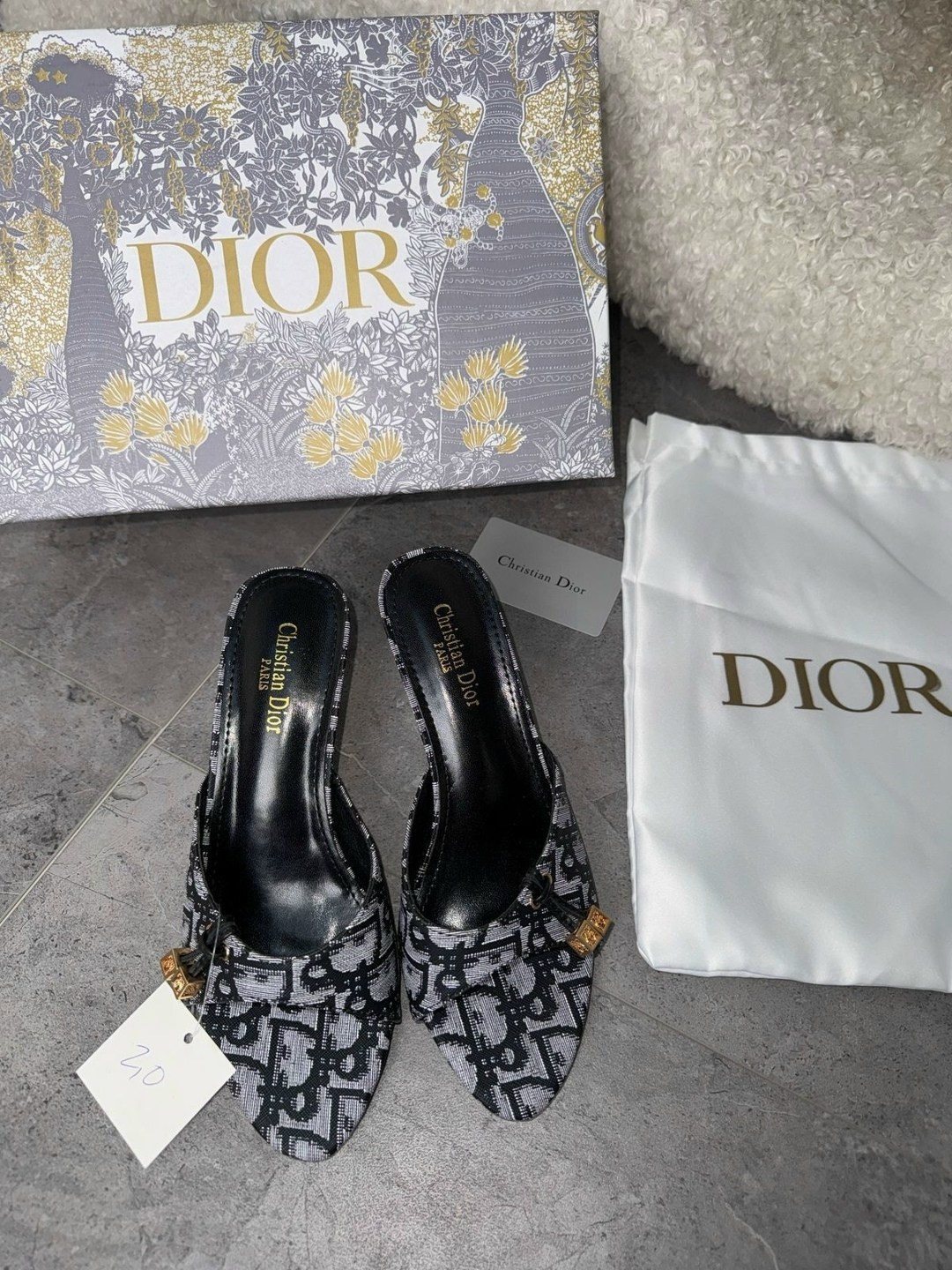 ,туфли dior,диор туфли,диор туфли женские 2026,босоножки диор