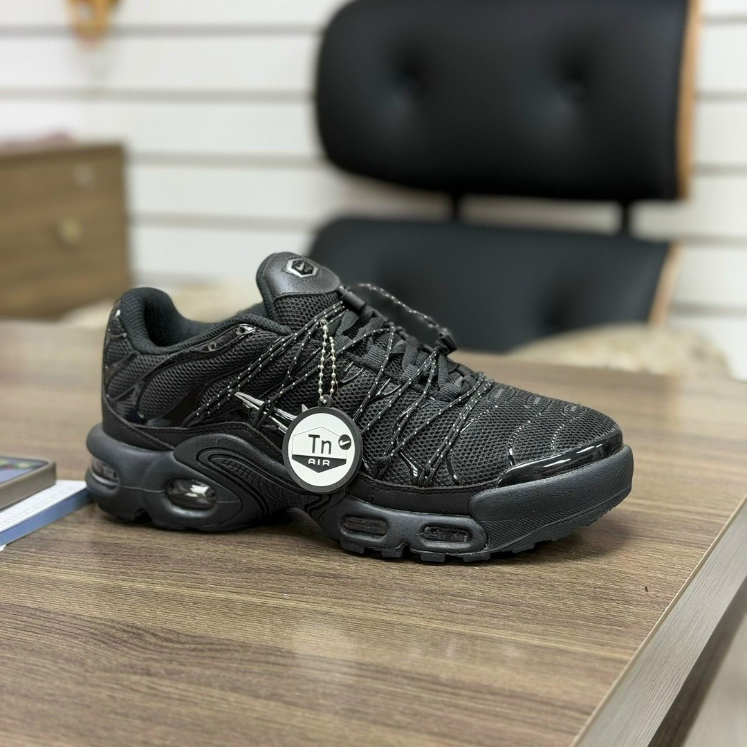кроссовки nike air max "tn plus",nike air max tn plus black,nike air max tn plus,кроссовки air max "tn plus",кроссовки мужские air max "tn plus"